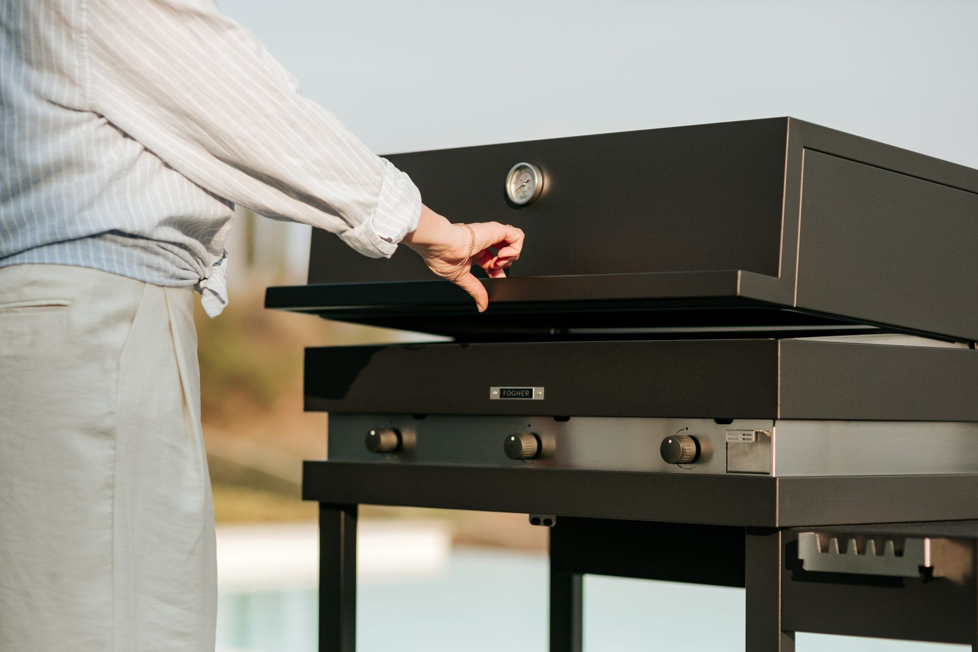 Fogher Gas Grill Review: The Versatile Star of the Grill World